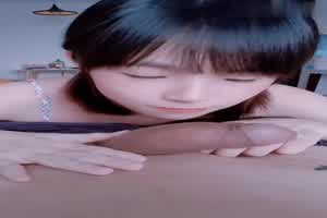 【美好J自拍】清纯的小女友吃鸡也那么乖  背景图片