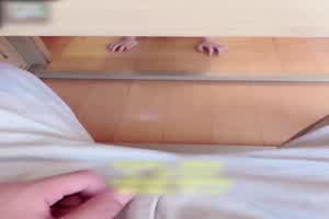 91女神粉色情人 被肉棒气味吸引  背景图片