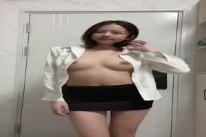 露脸高价制服定制小西西  背景图片