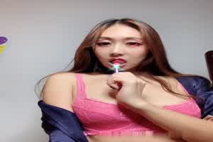 nina-chi-棒棒糖真甜像肉棒一样  背景图片