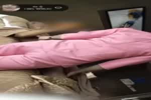 门事件 台湾省某养护中心女护师“撸枪”阿公 淫欲流出  背景图片