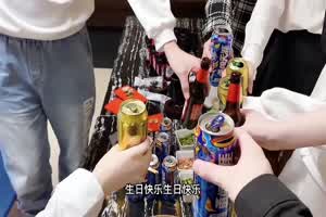 性视界传媒【KTV里的双飞】高清1080P原版  背景图片