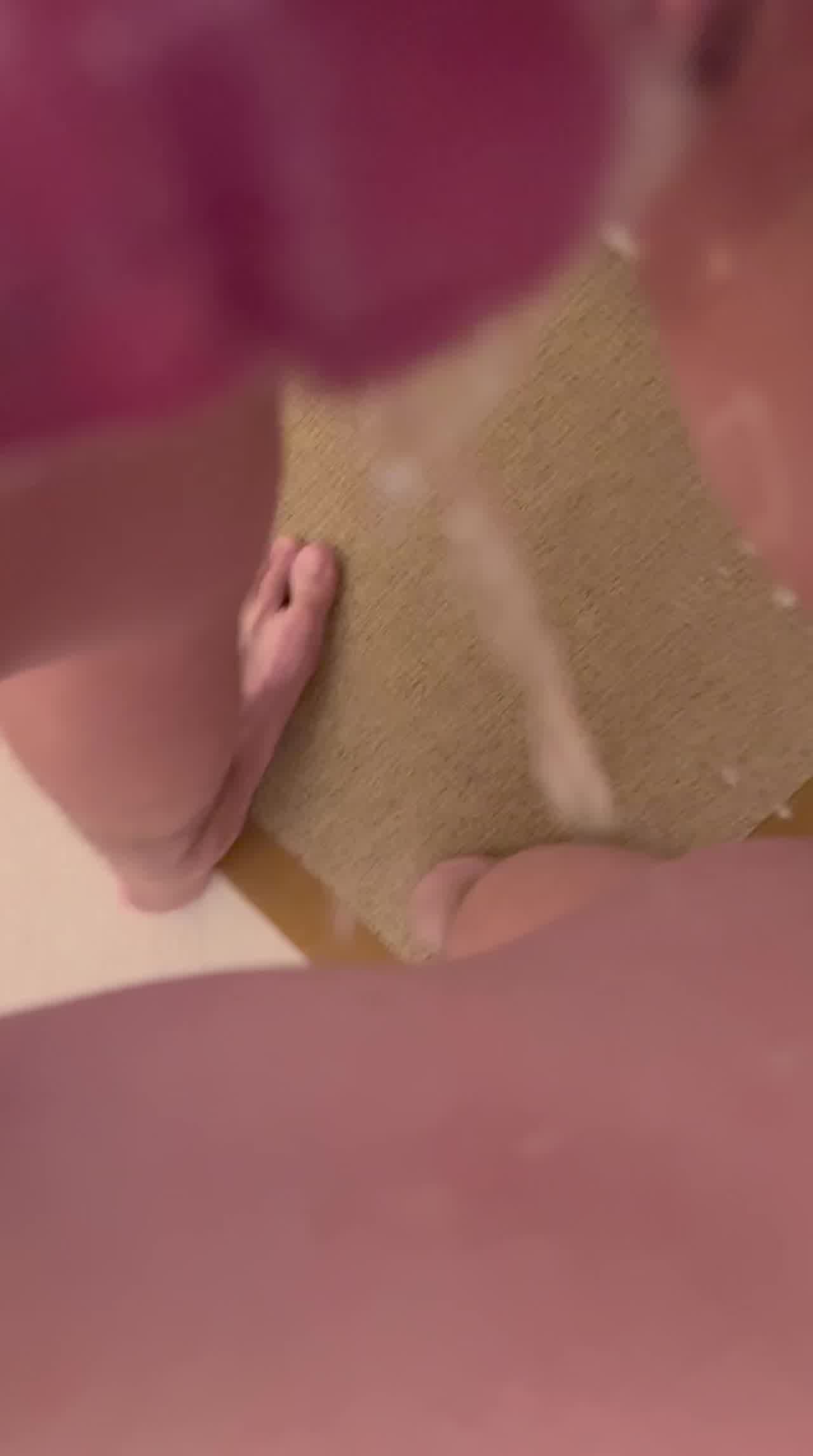  鸡巴做爱加振动棒的快感一起 的剧照7