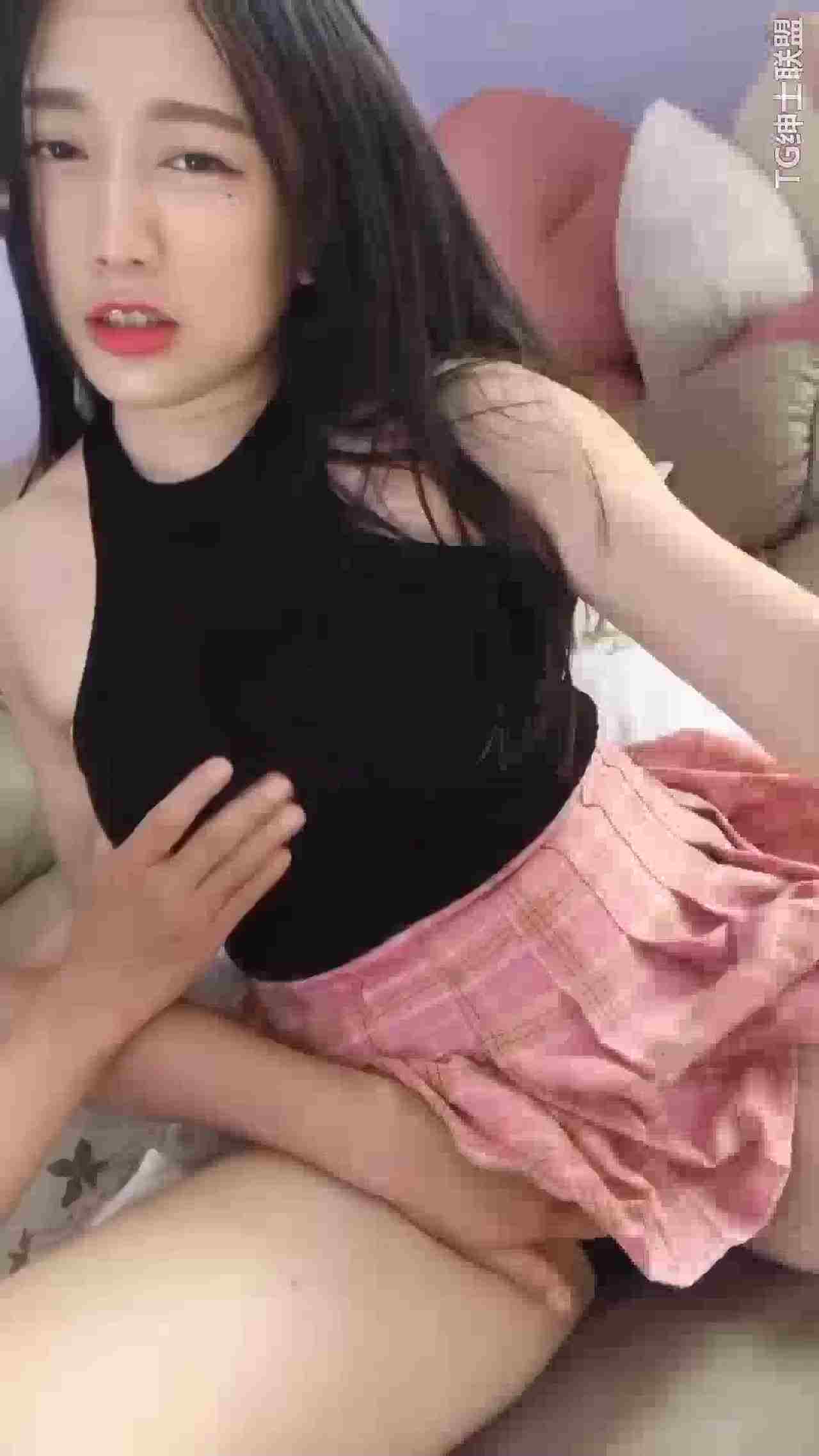  有这种女友只需要躺好 的剧照5