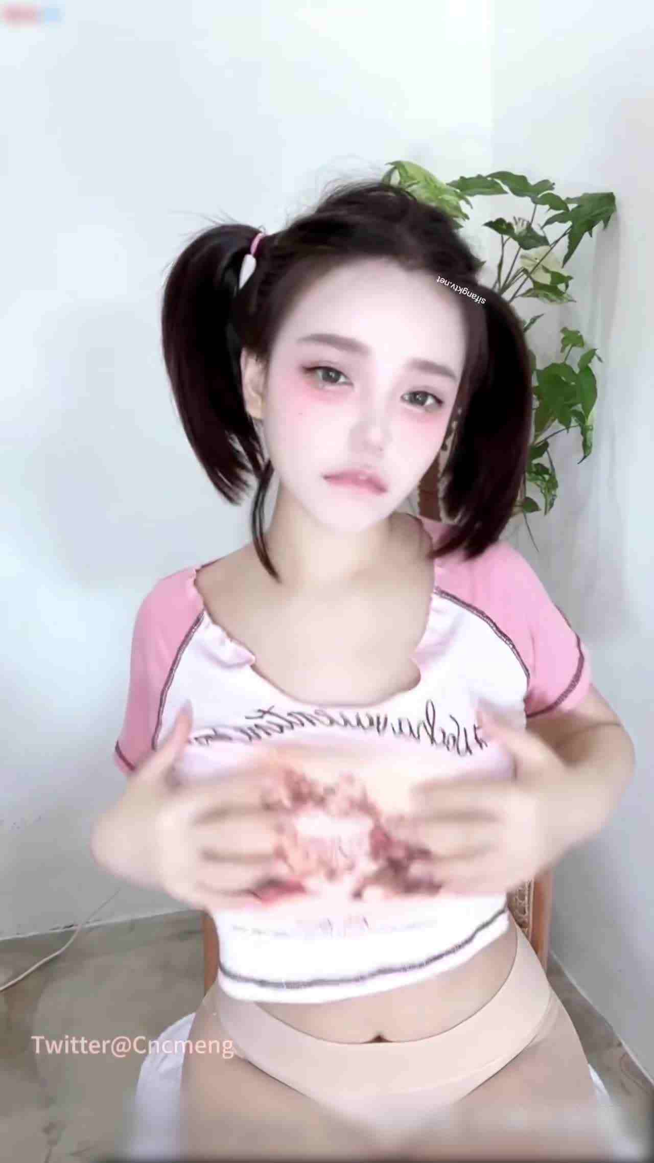  欲梦 萝利网红骚气十足～～看了视频就想跟他尻一尻 的剧照7