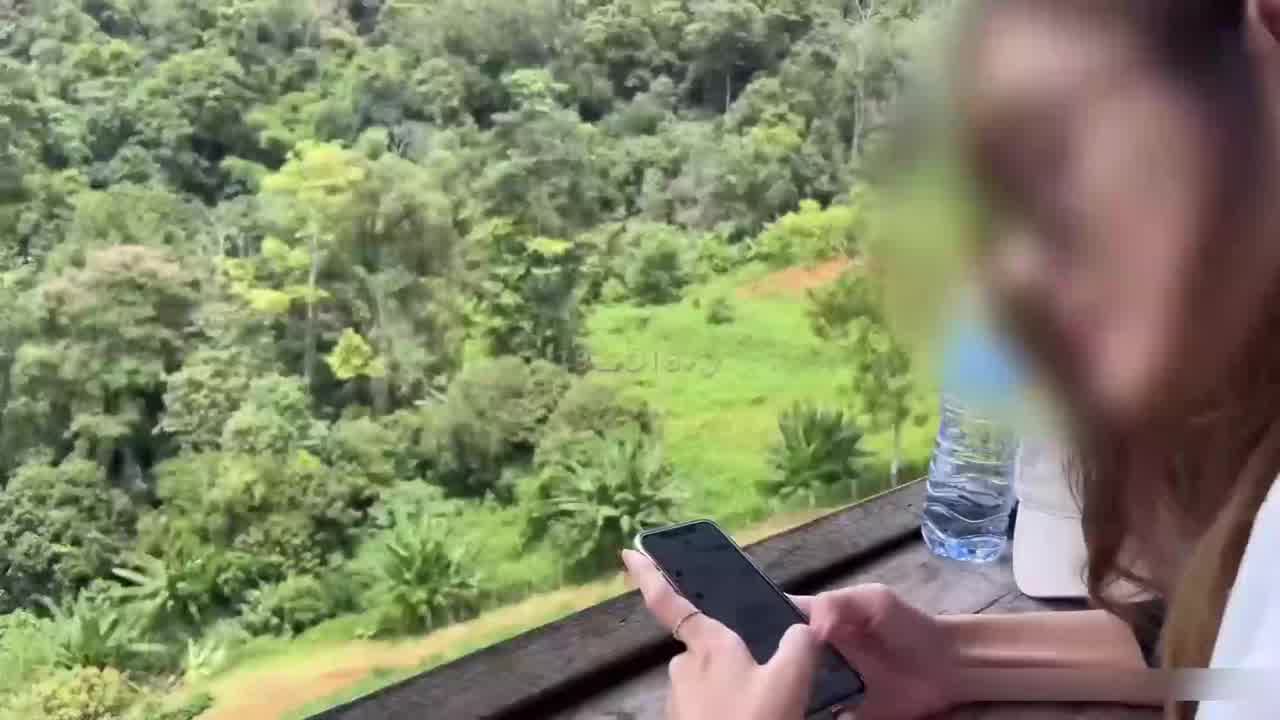  这么好的风景房里，来一炮身心都愉悦 的剧照1