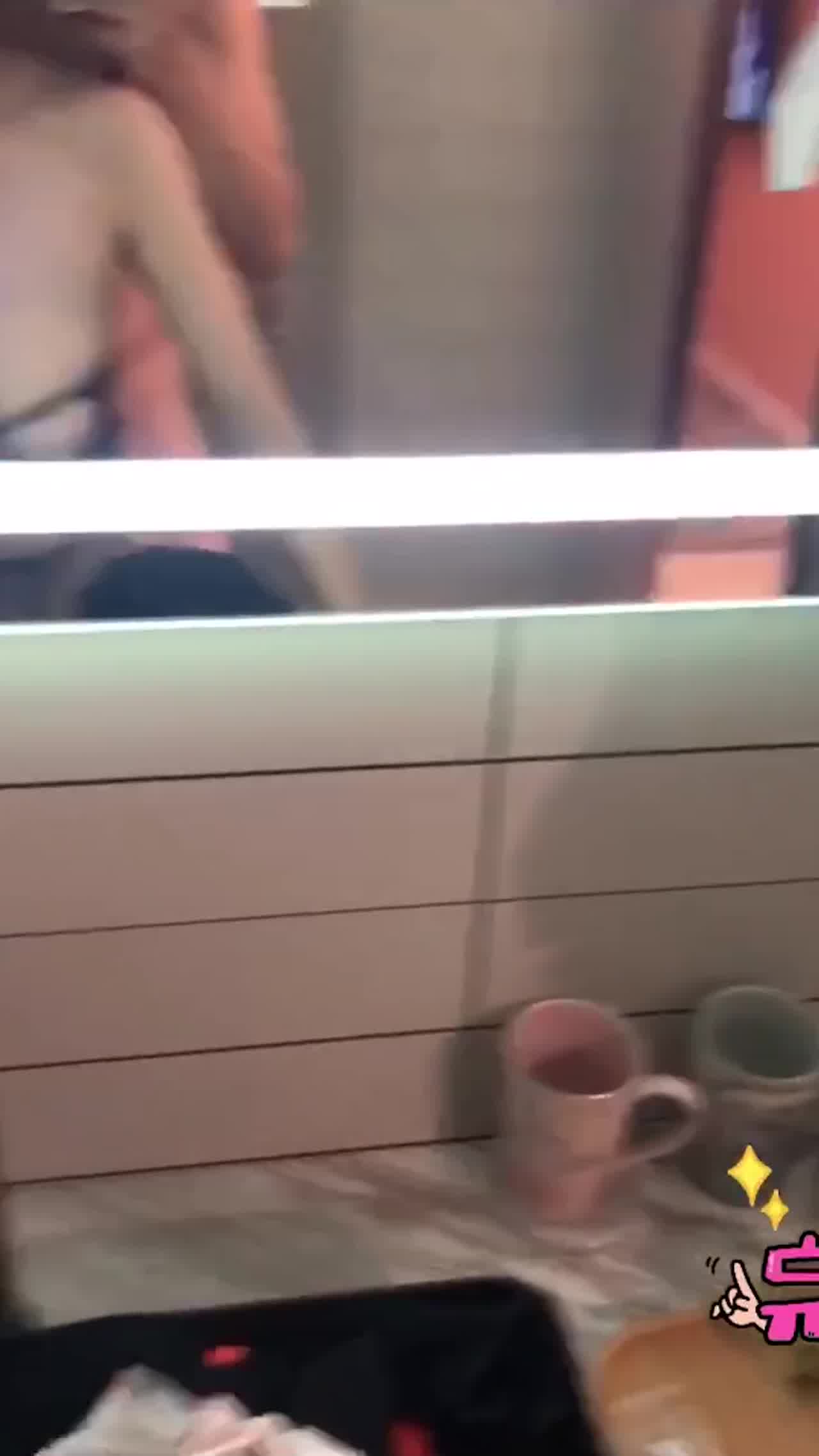  幼齿骑马骚屄好爱被艹 的剧照6