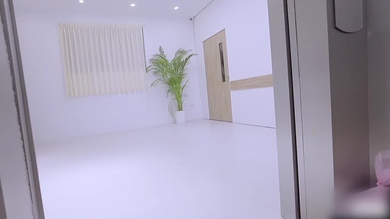  JVID 超人气爆乳女神【乐乐】电梯紧急停止，被屌丝强操 绝顶高潮 高清1080P原版无水印 的剧照6