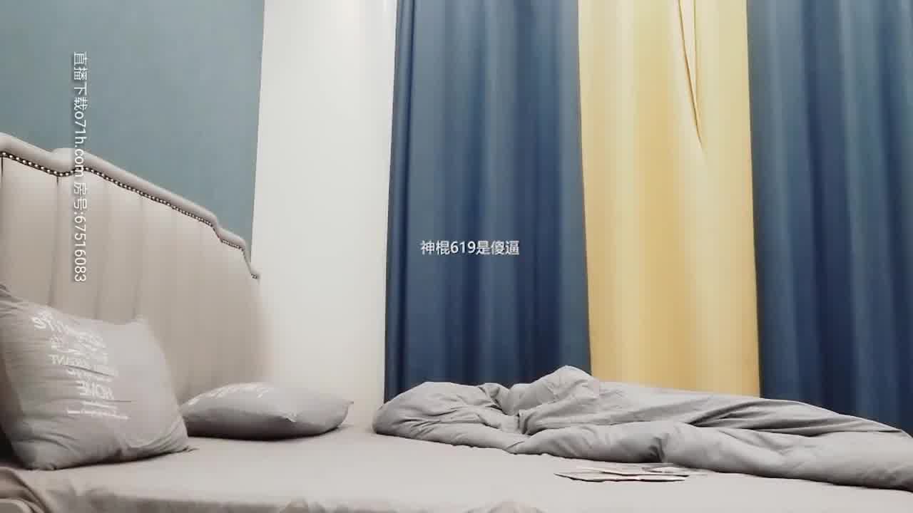  《李八八全国探花》俏丽小骚妇饿很久了，看到肉棒便迫不及待 的剧照3