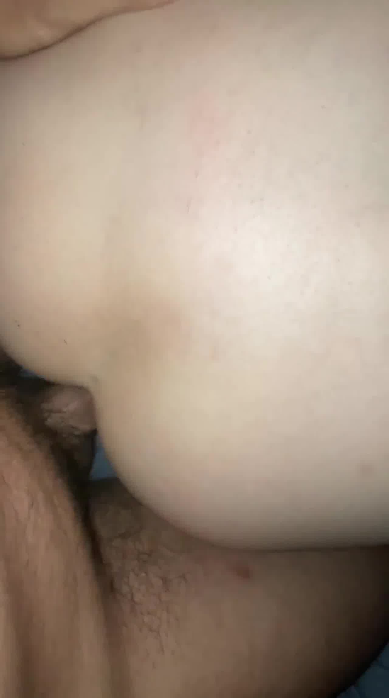  爆插后女友小穴灌满豆浆 的剧照5