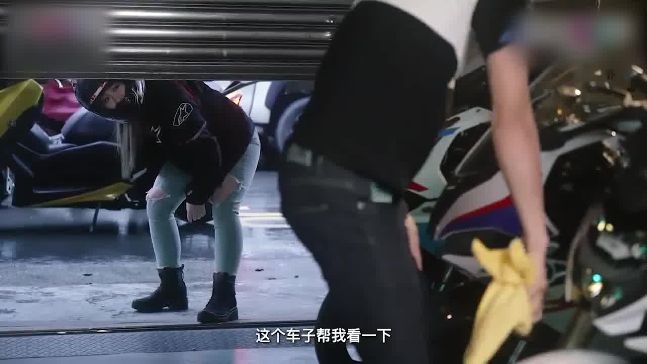  星空传媒 林思妤 高冷骑士用紧实嫩穴换取重型机车 的剧照8