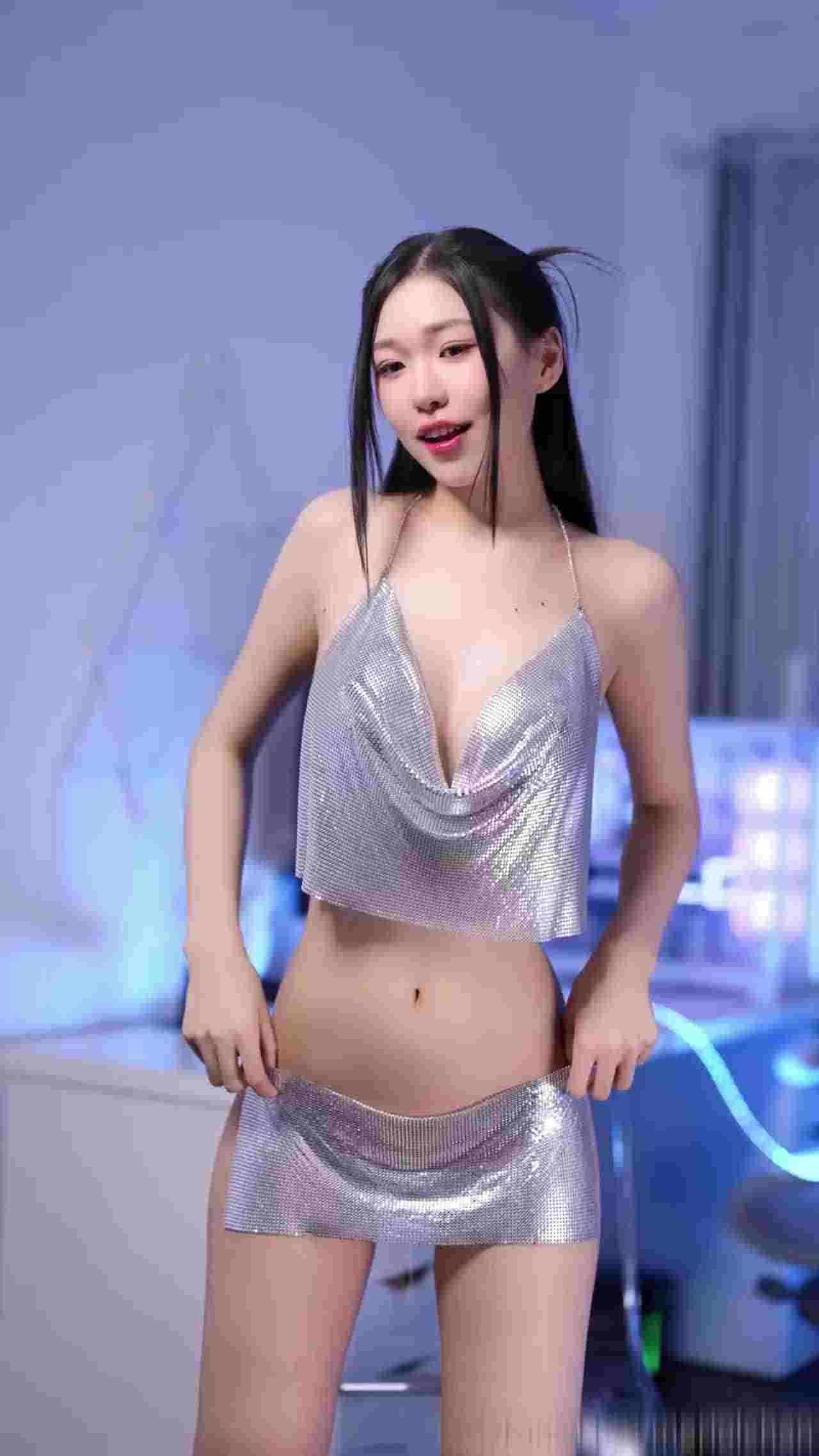  这绝对是我看过最高清的自慰 的剧照2