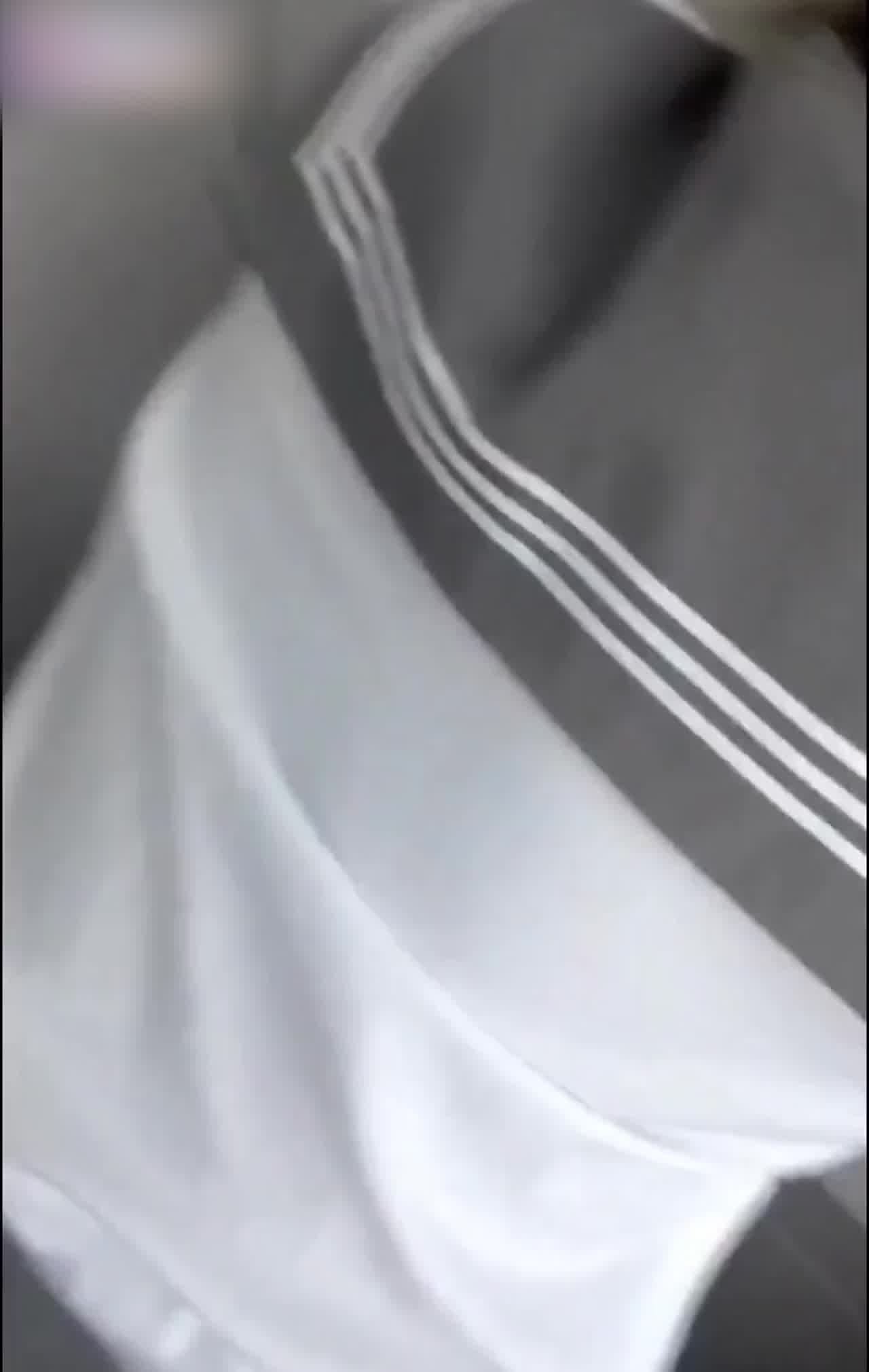  压头双马尾水手服妹妹赶快吃 的剧照8