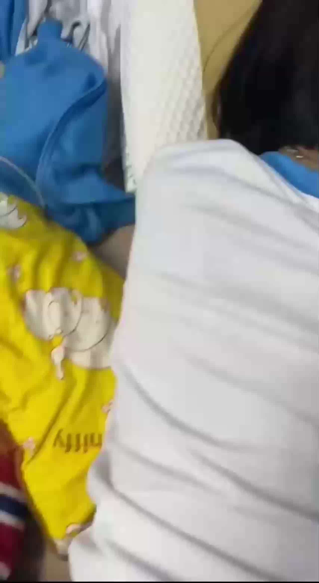  上海剑桥学院蜂腰翘臀 ”薛翊宁“ 被校男友强拍啪啪，呻吟声很顶 的剧照4