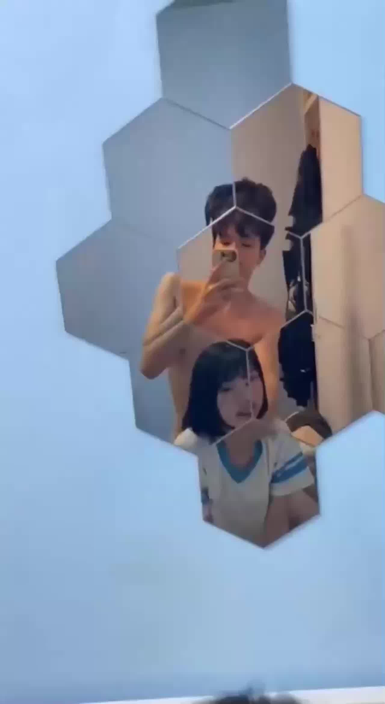  上海剑桥学院蜂腰翘臀 ”薛翊宁“ 被校男友强拍啪啪，呻吟声很顶 的剧照5