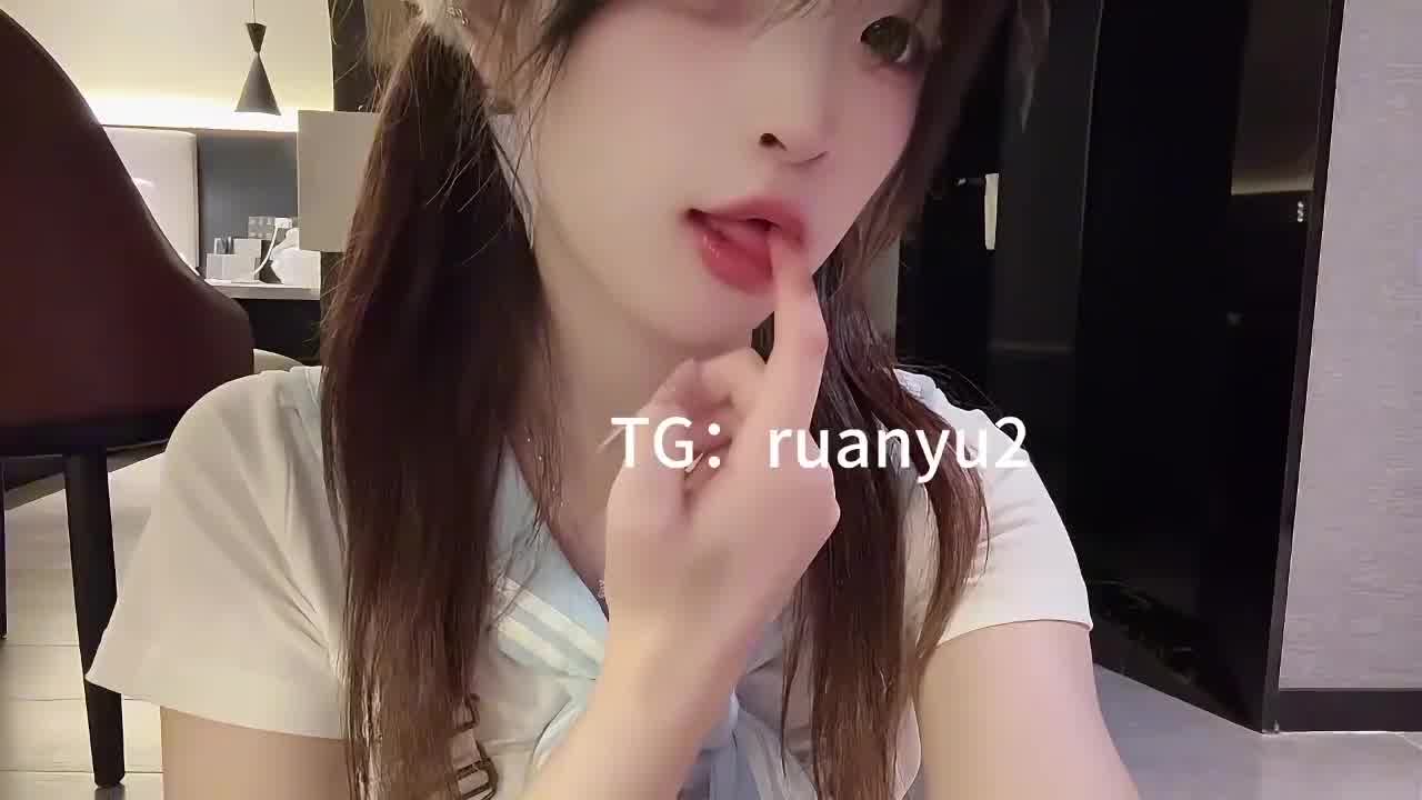  自购推特新晋上门鸡-18岁居然才1000一次，cos只要加500，100万粉丝网红随便玩，便宜 的剧照10