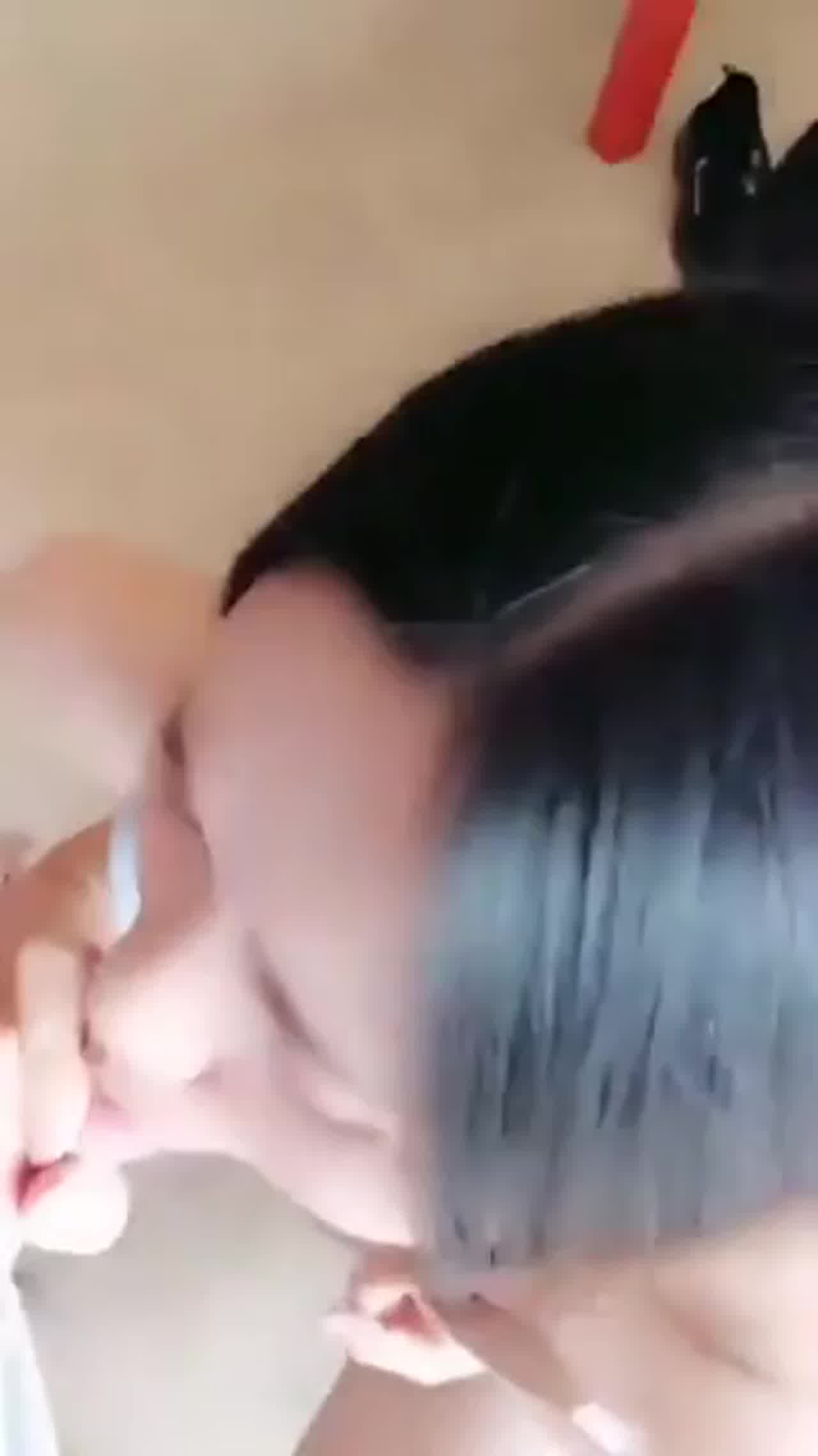  谁能顶得住这个口活忍住不射 反正我是射了 的剧照8