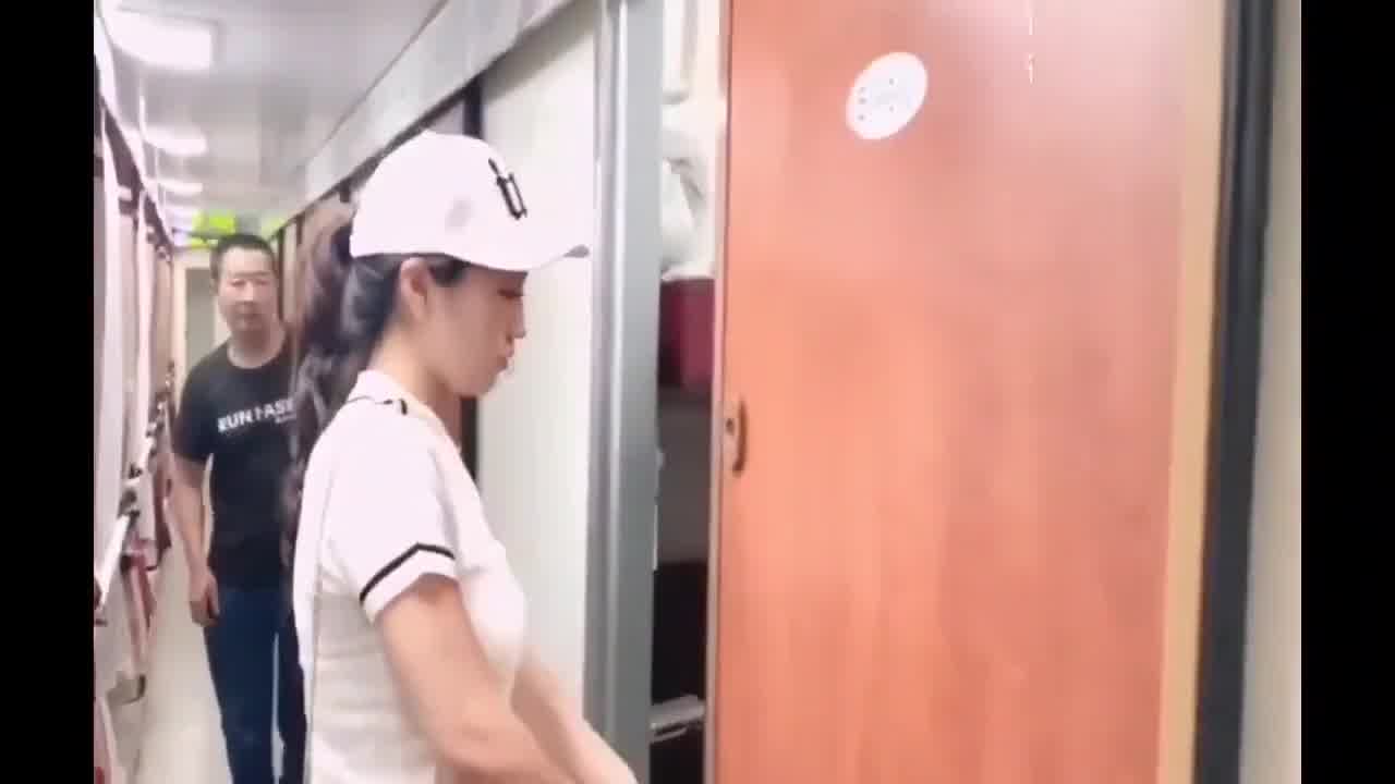  【沈樵】火车偶遇前男友想念他的大鸡巴 的剧照10