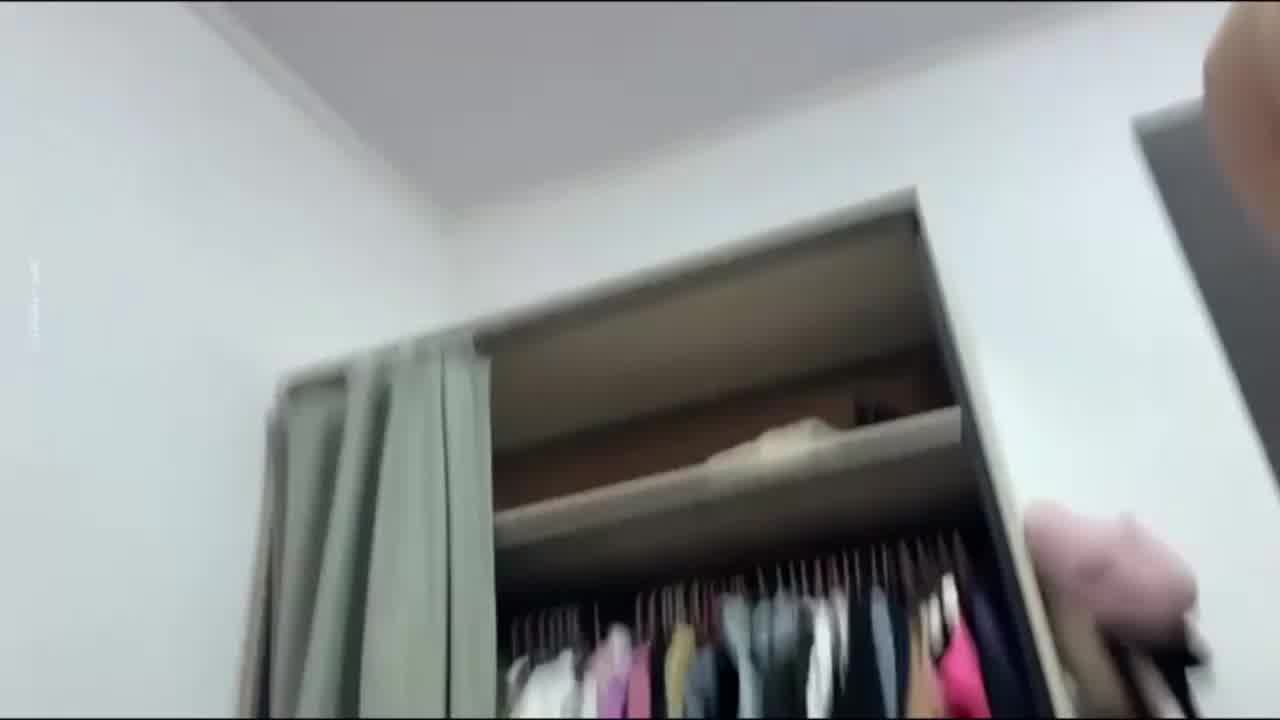  【重磅泄密】福建某校花私拍流出，萝莉JK淫荡对话，“你草死我啊” 完美露脸，沦为性奴母狗。 的剧照2