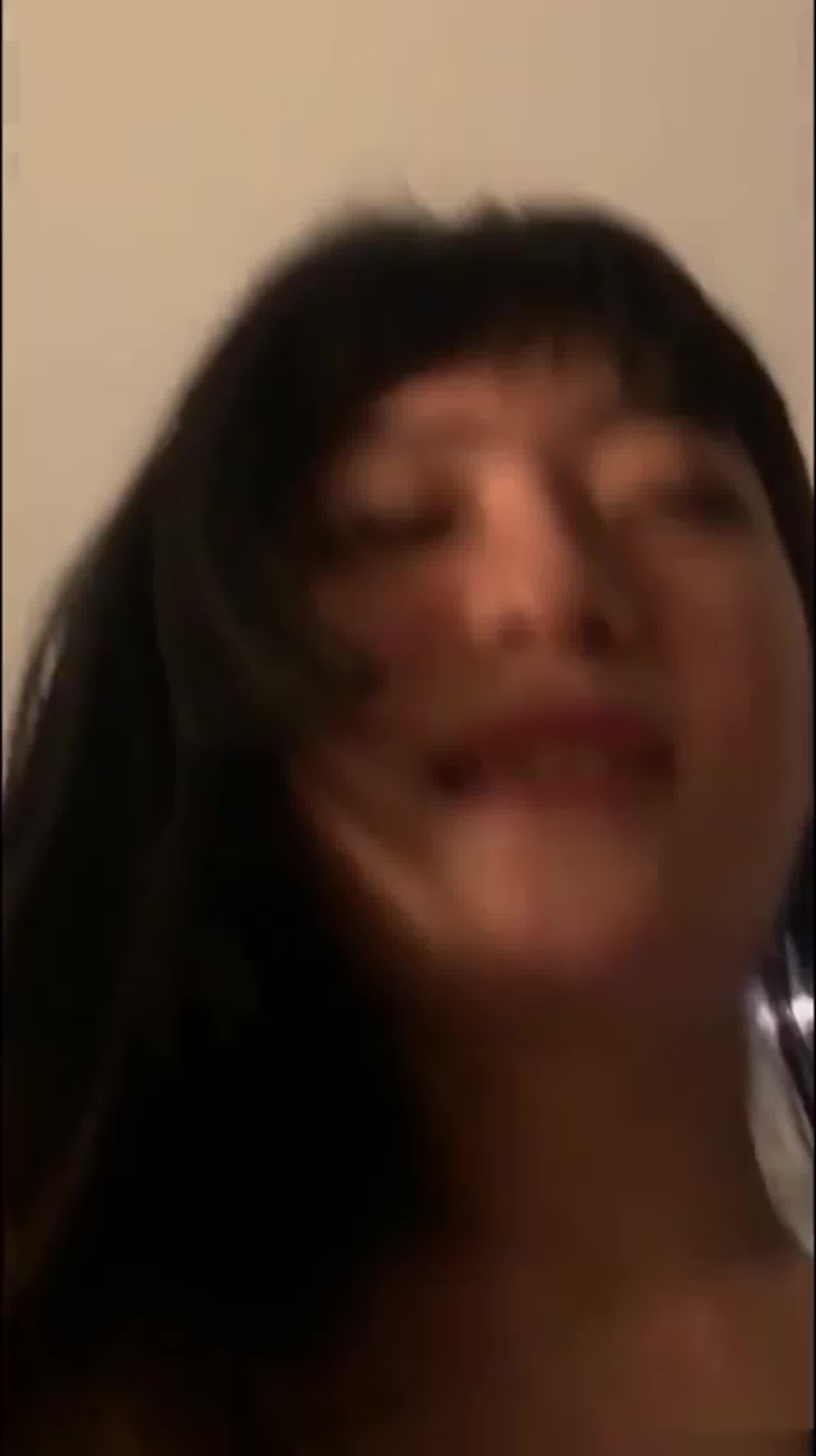  公主切正妹参加一场性爱盛宴 的剧照4