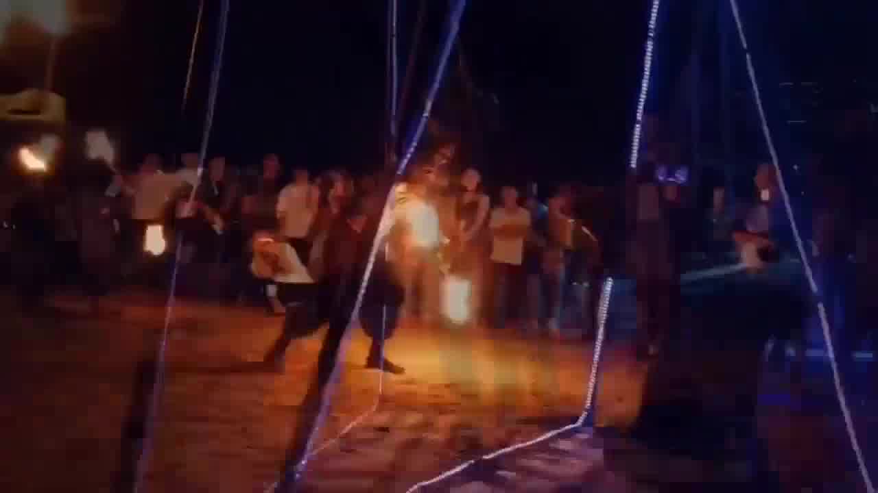  美乳女神唯美情色艺术照x调教双享炮~ 的剧照1