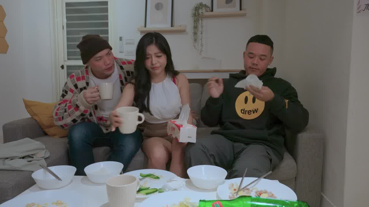  初尝禁果的欲望 老婆睡了我领导 的剧照3