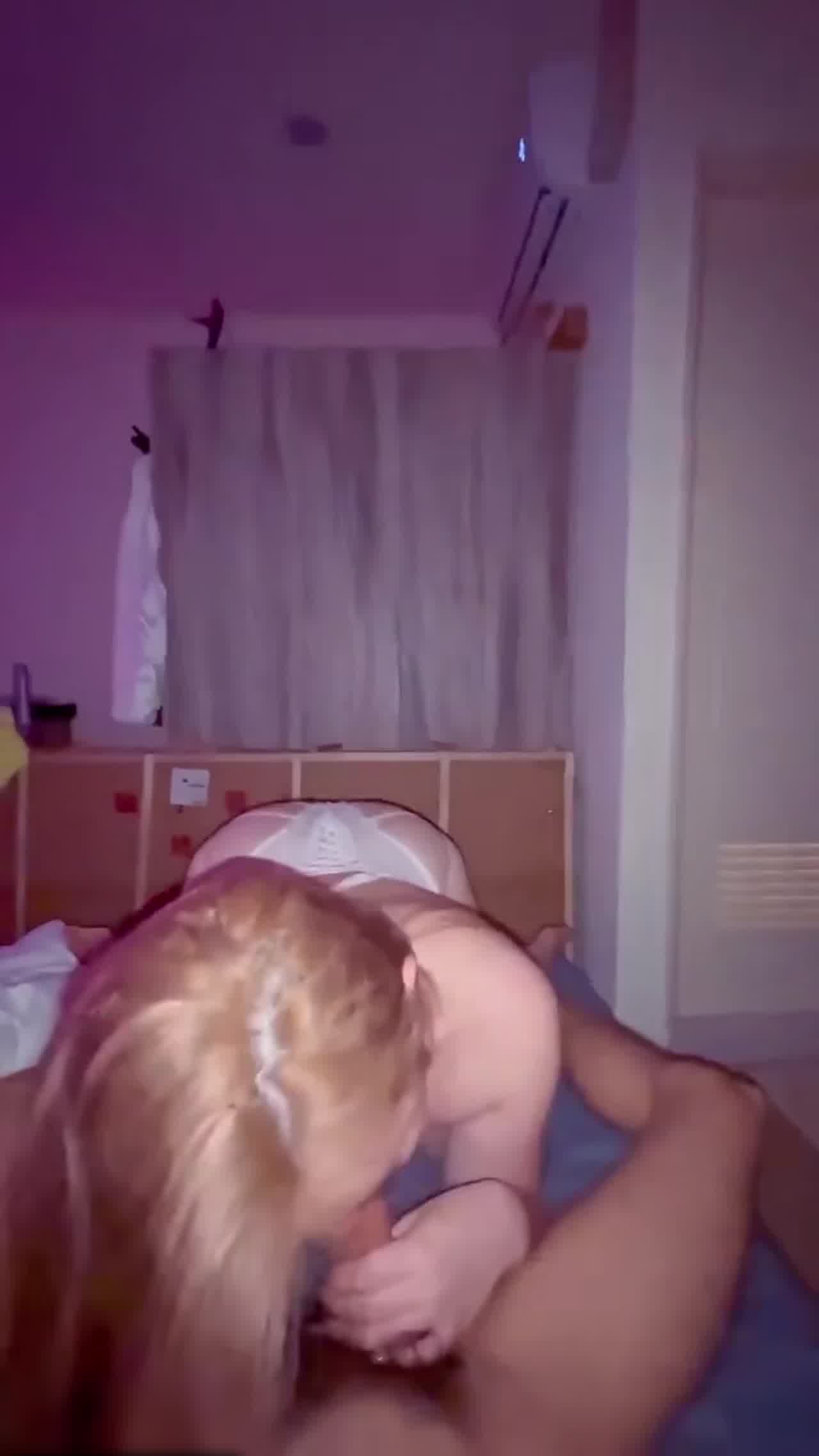  我家猫猫看我们小两口爱爱 的剧照10