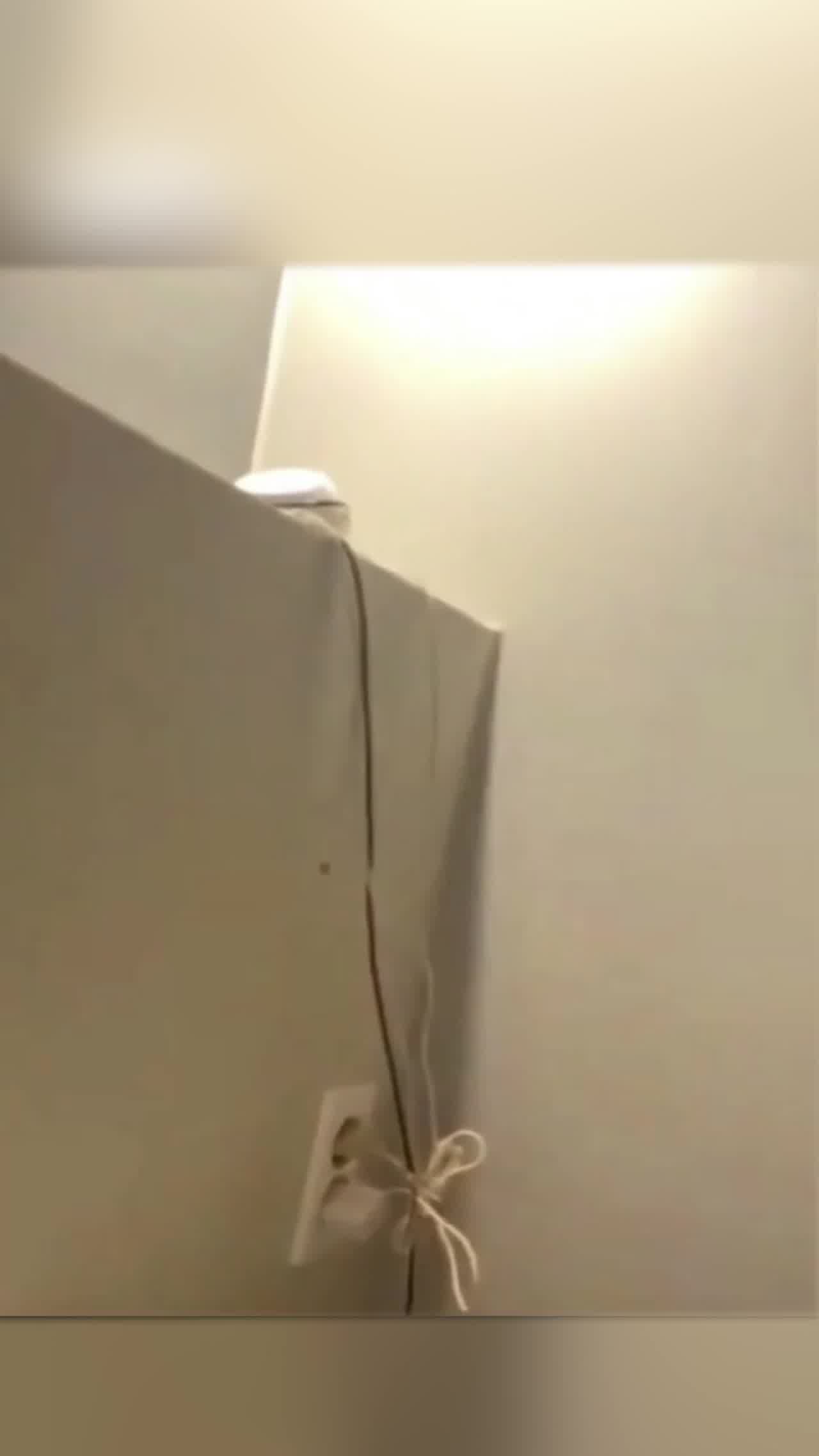  南京艺术学院舞蹈生郭婷婷舔屌到茫然被打屁股逼更紧 的剧照3