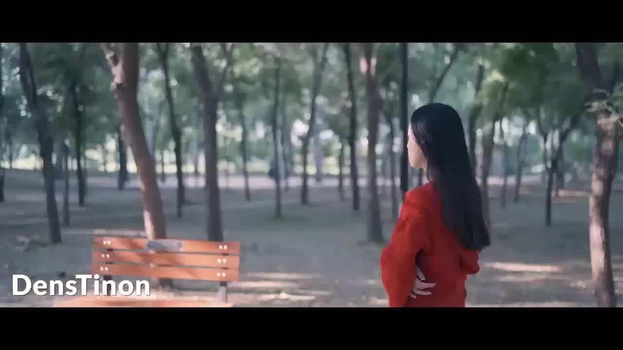  S极品超正网红嫩模 在公园全裸露出，还脱光光乘船游湖!! 的剧照7