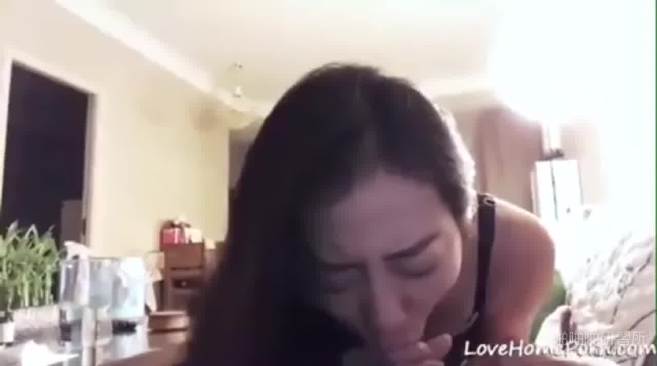  冲业绩让顾客「上车」！女神级汽车业务性爱影片流出！ 的剧照2