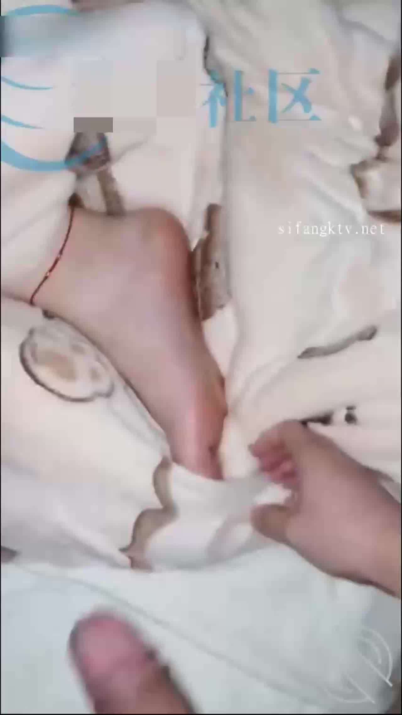  【迷奸心路】迷上表姐巨乳只能偷偷下药迷倒，趁表姐不在家射在她的公主鞋里，用她的丝袜内裤狂撸 的剧照8