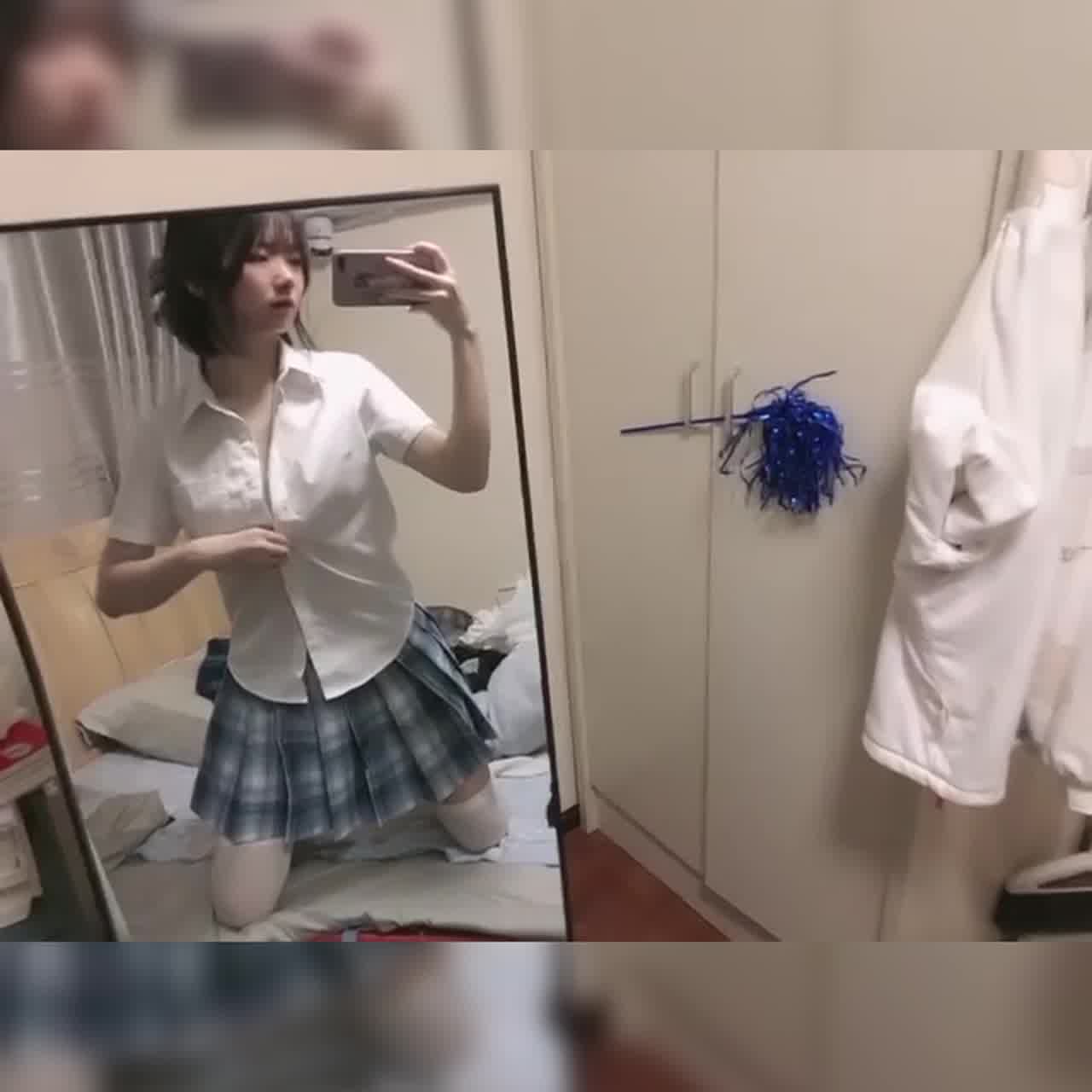  清纯可爱的小妞当我小母狗好不好阿 的剧照9