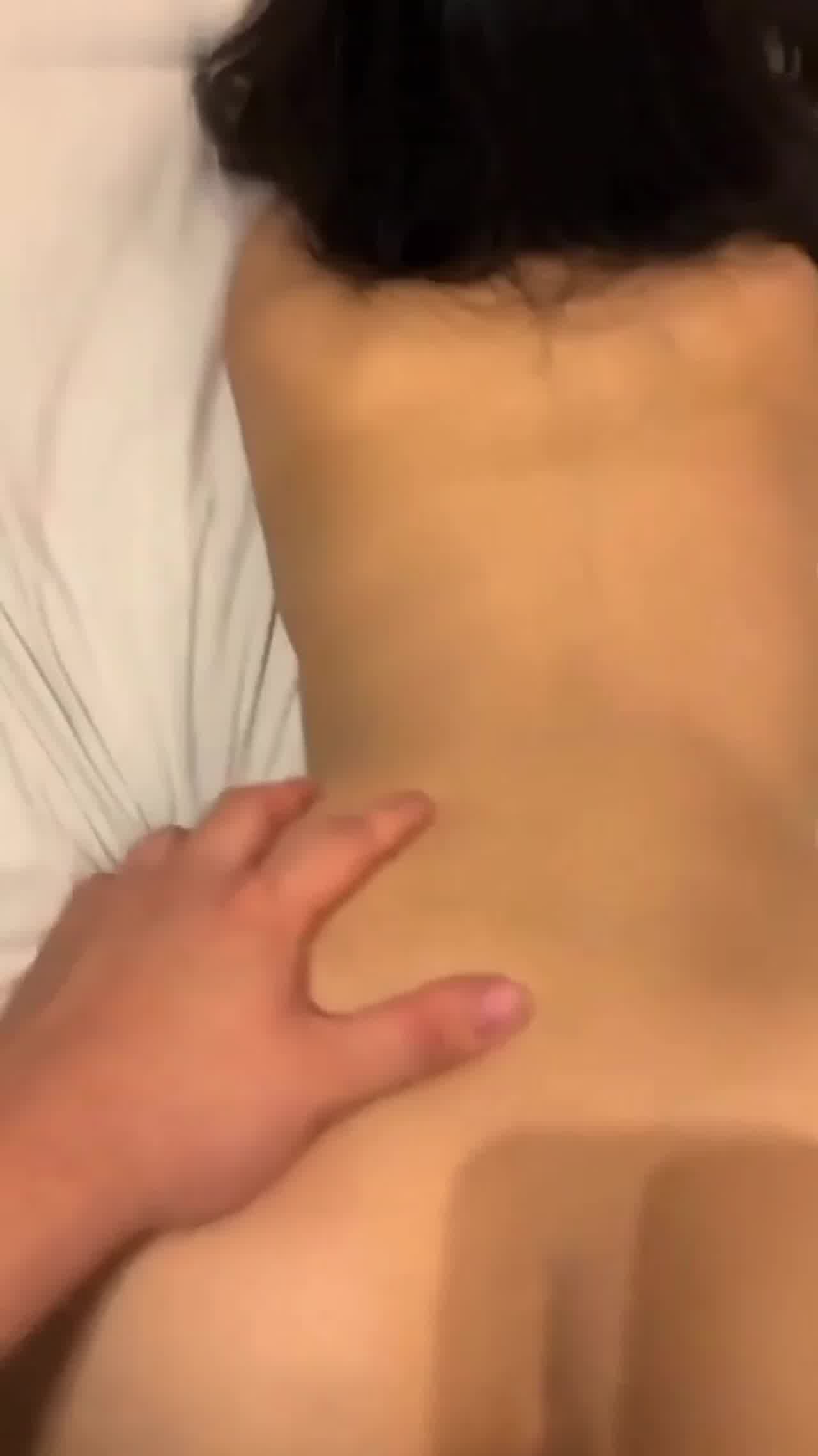  【PUA骗炮学妹】主动张嘴口爆，体超敏感一碰就受不了，高潮叫声羞涩淫荡，粗暴抽插妹子爽懵了。 的剧照9