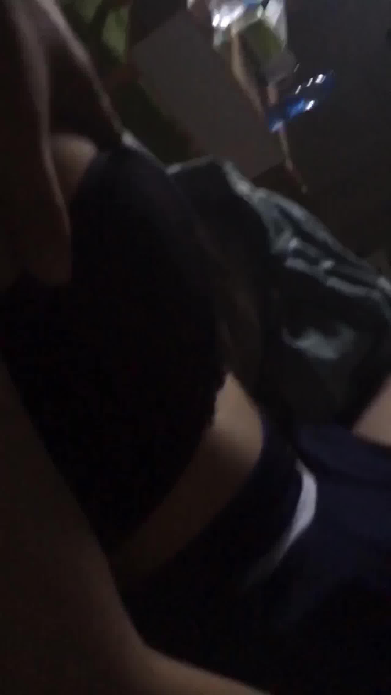  操我的小骚逼 的剧照1