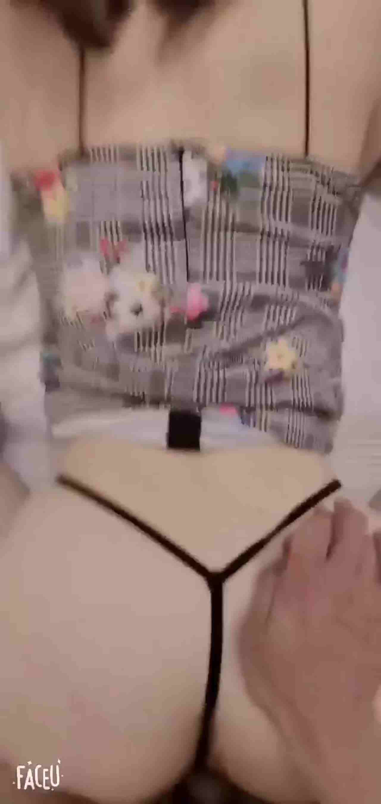  带老婆玩3p 的剧照3